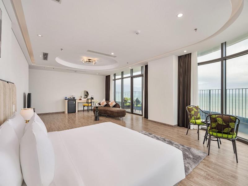Nesta Celia Danang Hotel image