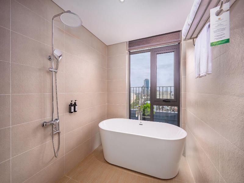 Nesta Celia Danang Hotel image