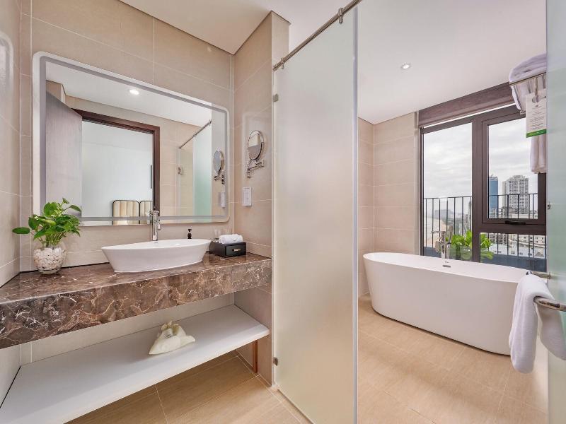 Nesta Celia Danang Hotel image
