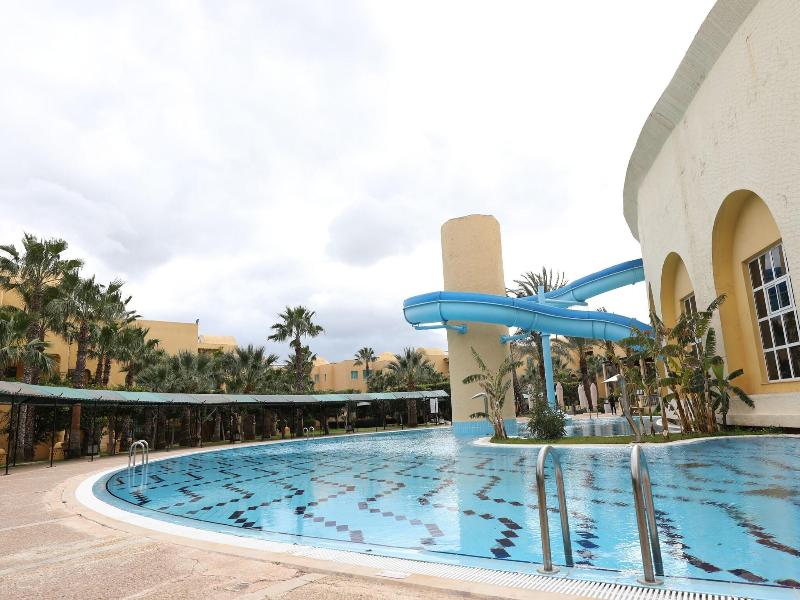Suites Hotel Les Charmilles & Spa image