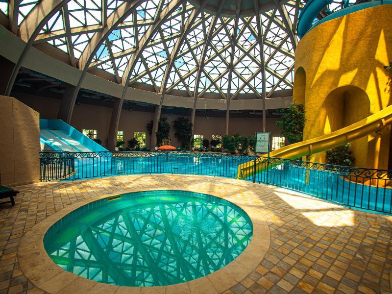 Suites Hotel Les Charmilles & Spa image