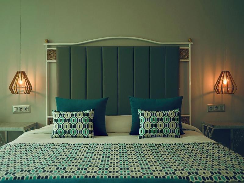 Suites Hotel Les Charmilles & Spa image