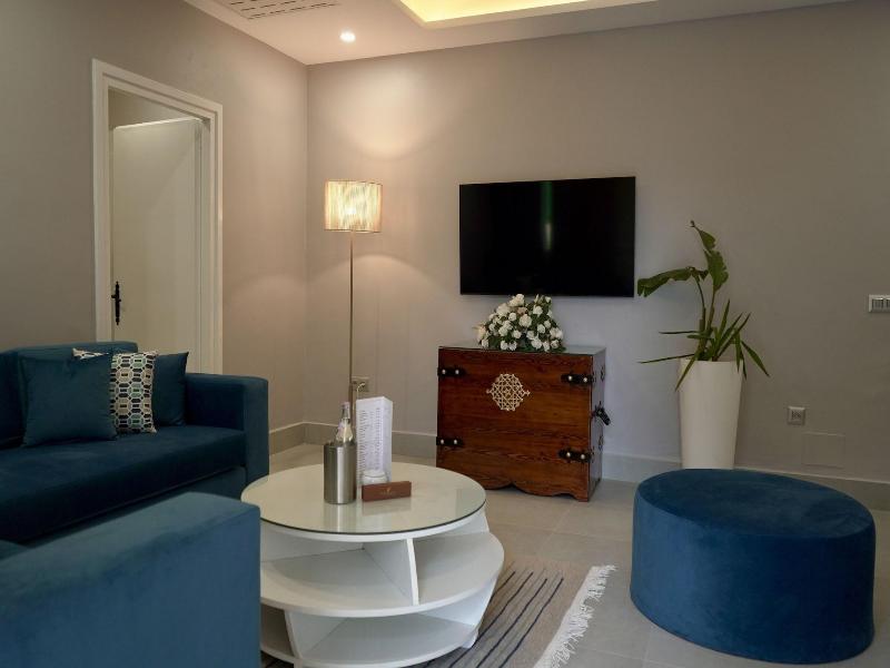 Suites Hotel Les Charmilles & Spa image