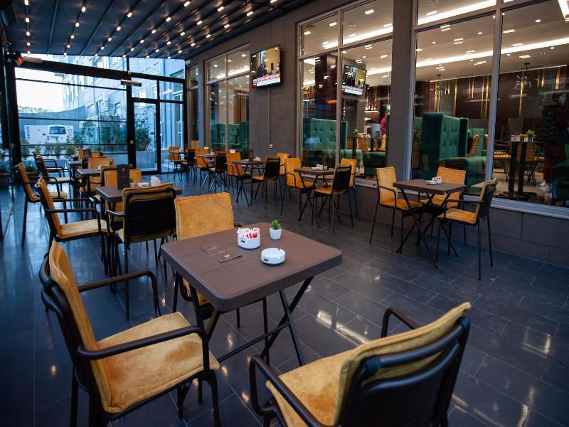 Doanesia Premium Hotel & Spa image