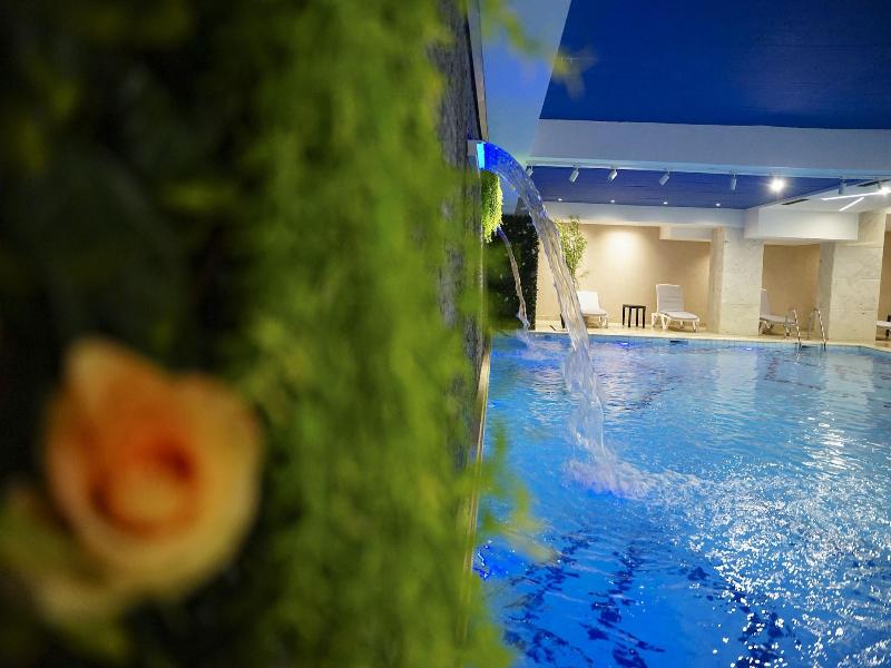 Doanesia Premium Hotel & Spa image