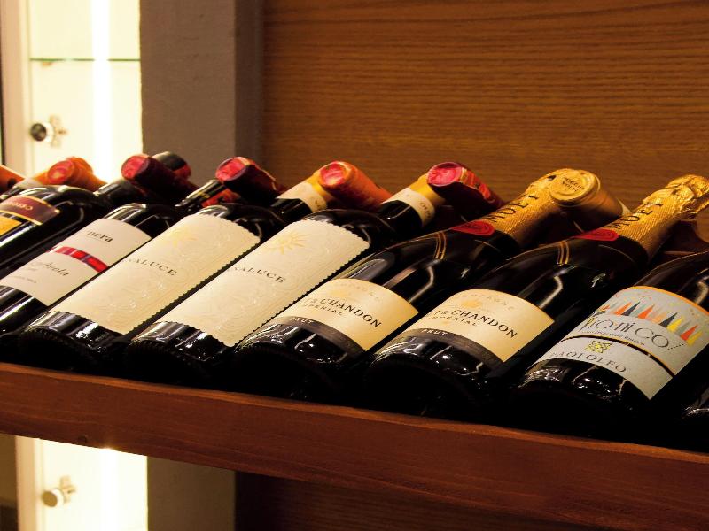 Doanesia Premium Hotel & Spa image