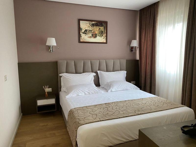 Doanesia Premium Hotel & Spa image
