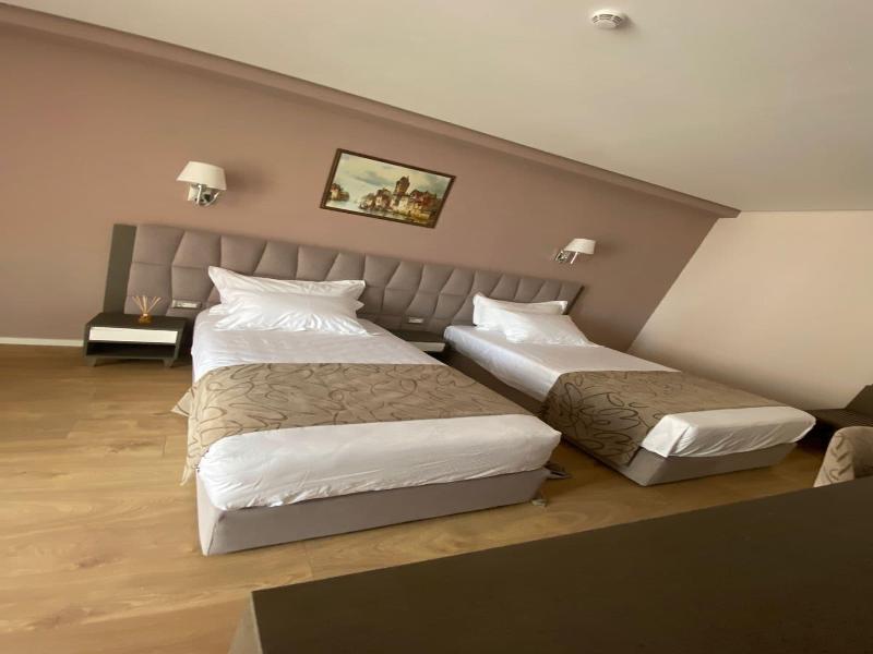 Doanesia Premium Hotel & Spa image