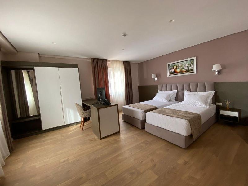 Doanesia Premium Hotel & Spa image