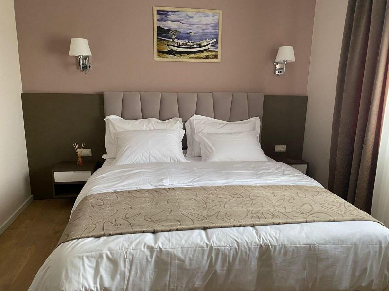 Doanesia Premium Hotel & Spa image