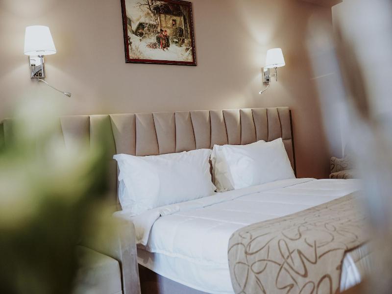 Doanesia Premium Hotel & Spa image