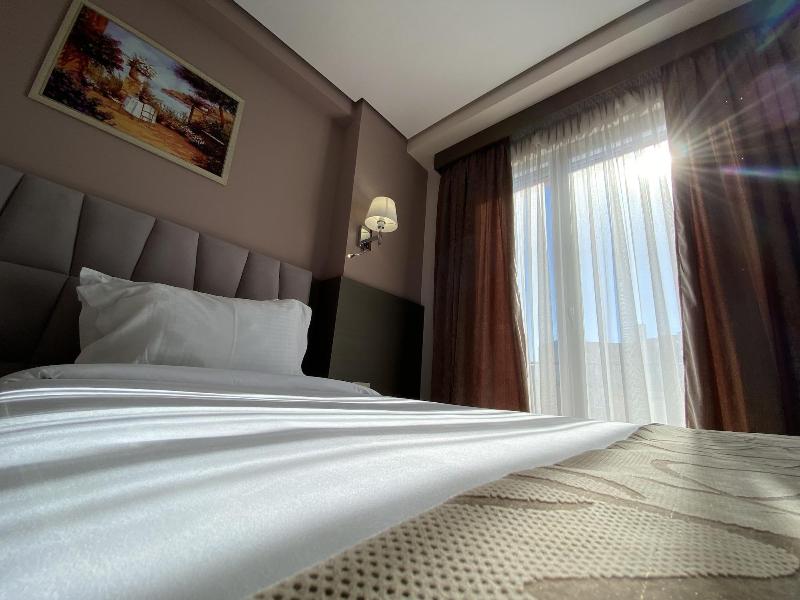 Doanesia Premium Hotel & Spa image