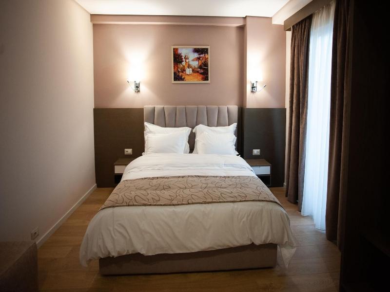 Doanesia Premium Hotel & Spa image