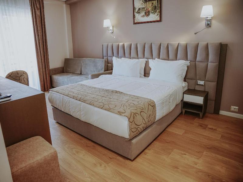 Doanesia Premium Hotel & Spa image