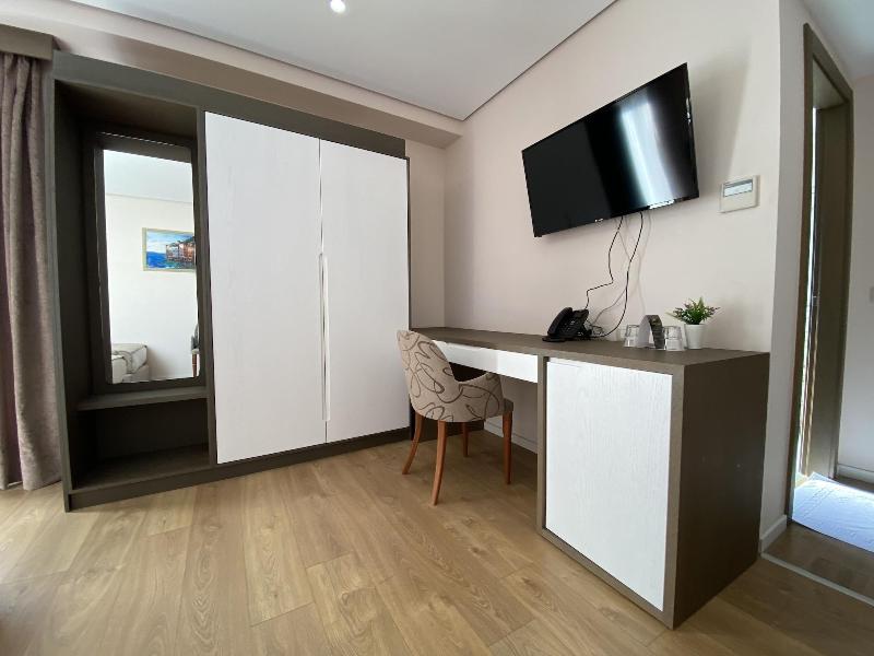 Doanesia Premium Hotel & Spa image