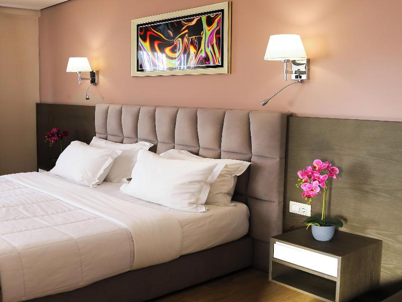 Doanesia Premium Hotel & Spa image