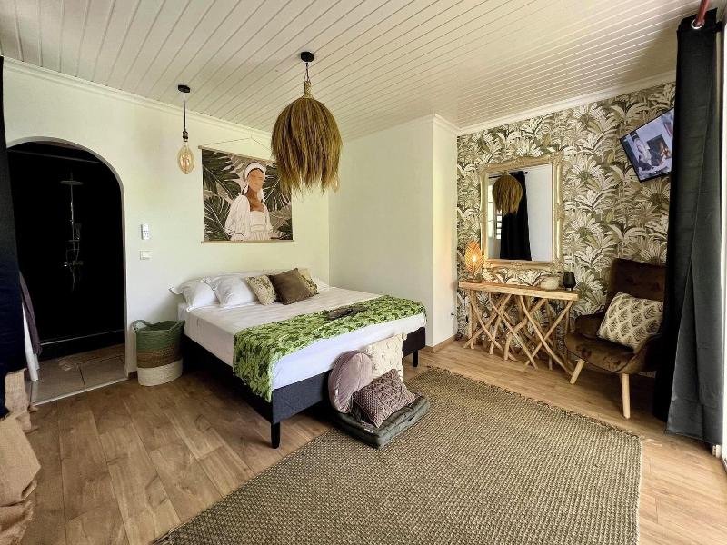 Maison Taina image