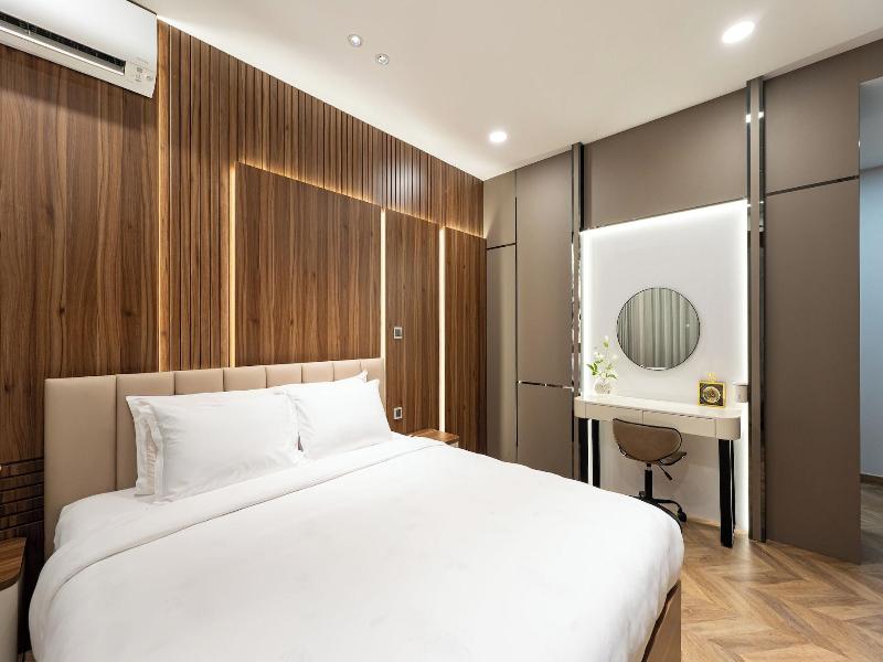 Midtown By Saigon image