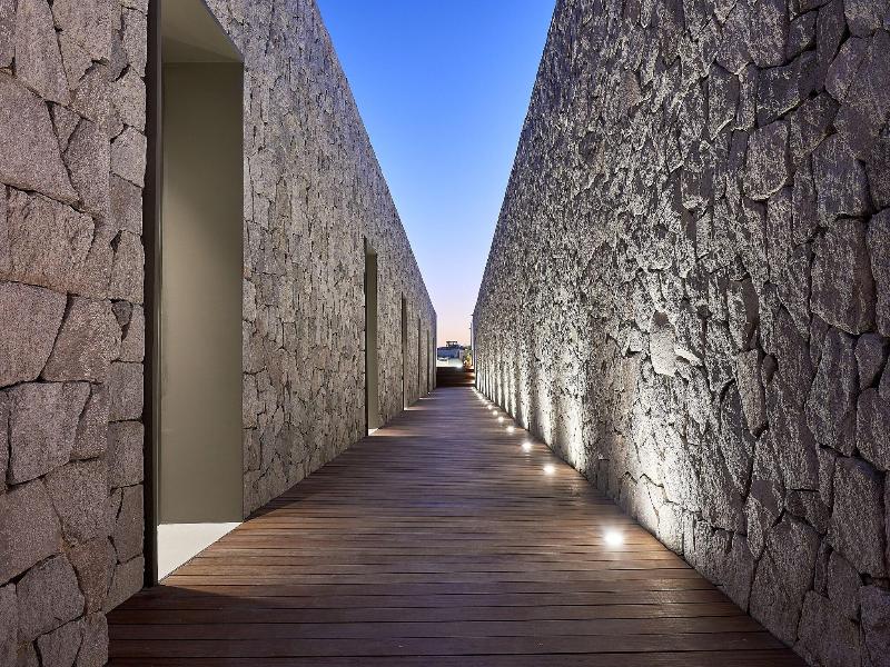Cave Suites