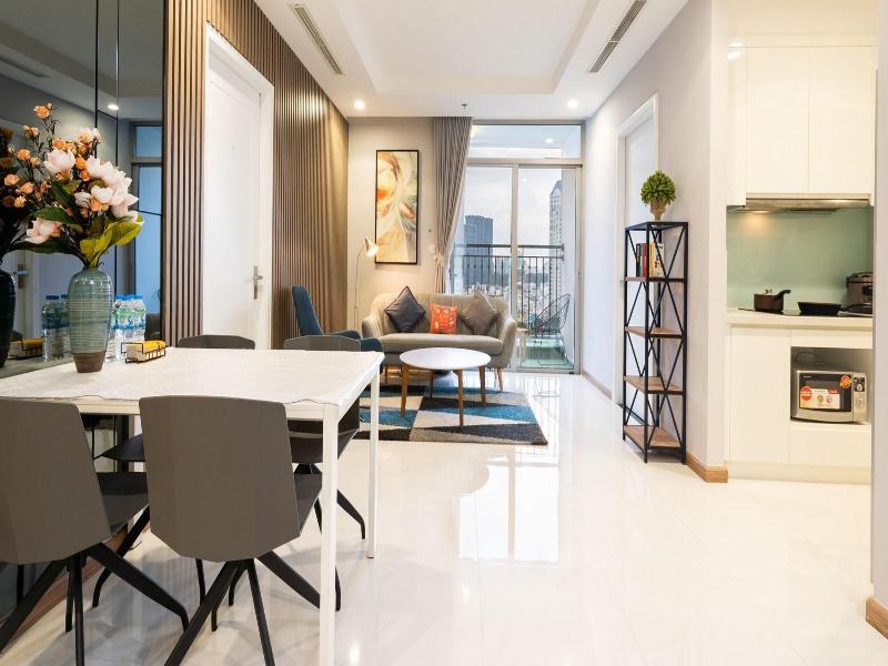 Lyshing Apartment In Vinhomes Luxury Landmark image