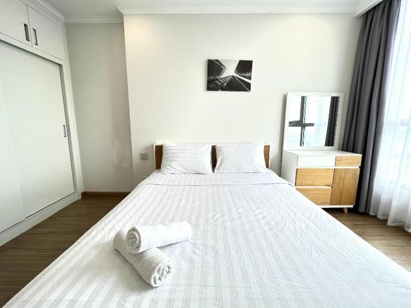 Lyshing Apartment In Vinhomes Luxury Landmark image