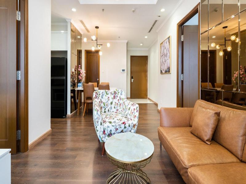 Lyshing Apartment In Vinhomes Luxury Landmark image