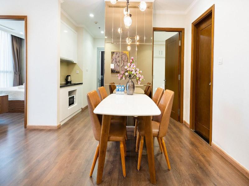 Lyshing Apartment In Vinhomes Luxury Landmark image