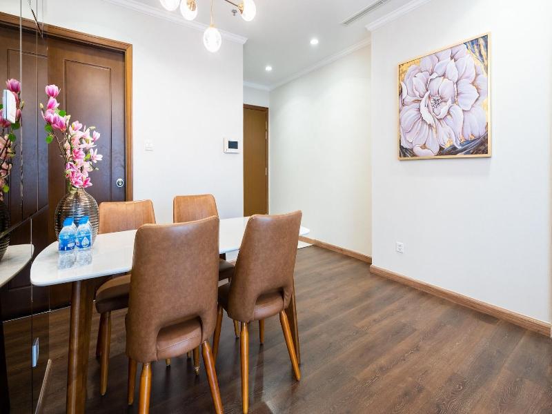 Lyshing Apartment In Vinhomes Luxury Landmark image
