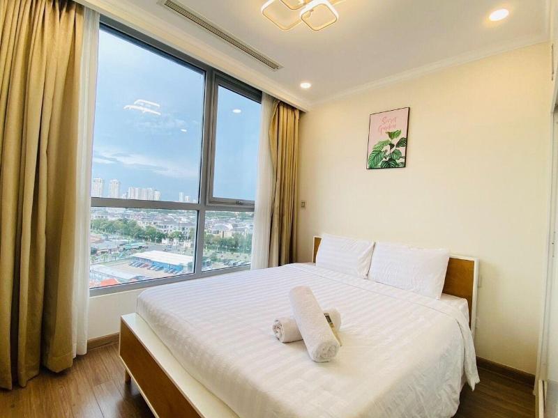 Lyshing Apartment In Vinhomes Luxury Landmark image