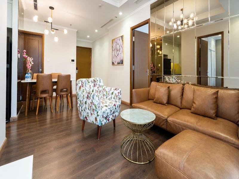 Lyshing Apartment In Vinhomes Luxury Landmark image