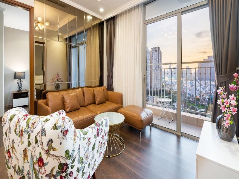 Lyshing Apartment In Vinhomes Luxury Landmark image