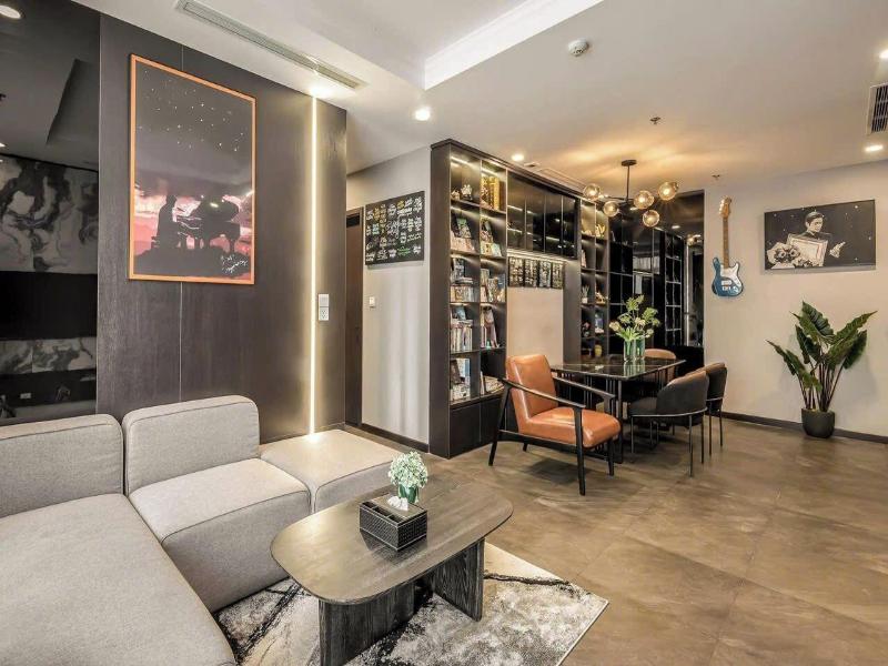 Lyshing Apartment In Vinhomes Luxury Landmark image
