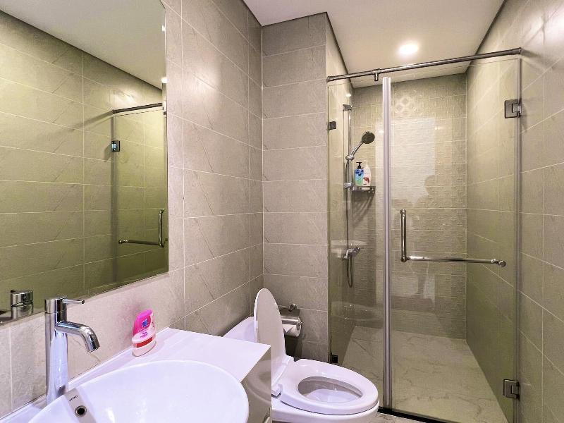 Lyshing Apartment In Vinhomes Luxury Landmark image