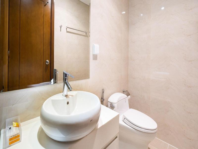 Lyshing Apartment In Vinhomes Luxury Landmark image