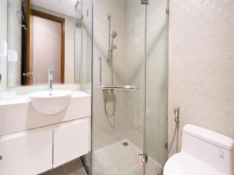 Lyshing Apartment In Vinhomes Luxury Landmark image