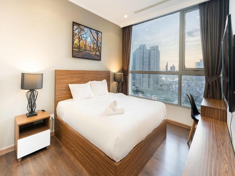 Lyshing Apartment In Vinhomes Luxury Landmark image