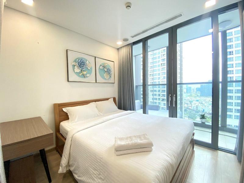 Lyshing Apartment In Vinhomes Luxury Landmark image