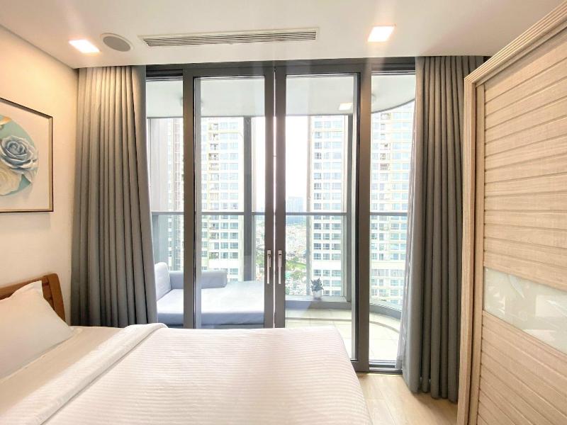 Lyshing Apartment In Vinhomes Luxury Landmark image