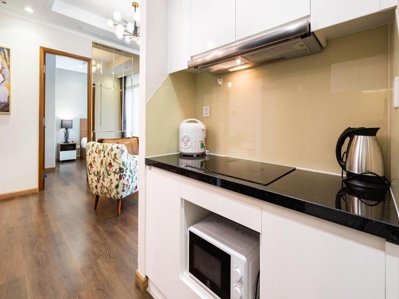 Lyshing Apartment In Vinhomes Luxury Landmark image