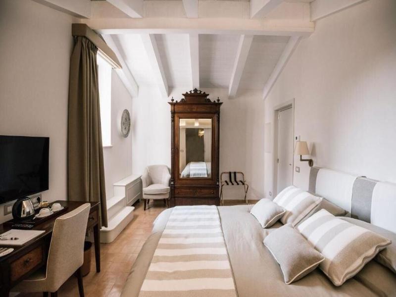 Giardini Calce Luxury Rooms image