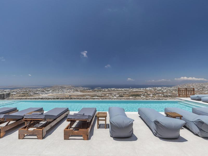Sunset Hill Suites