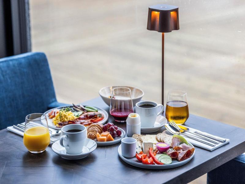 Henningsvã¦r Bryggehotell - By Classic Norway Ho image
