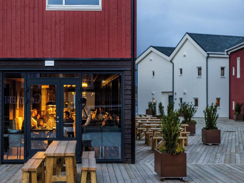 Henningsvã¦r Bryggehotell - By Classic Norway Ho image