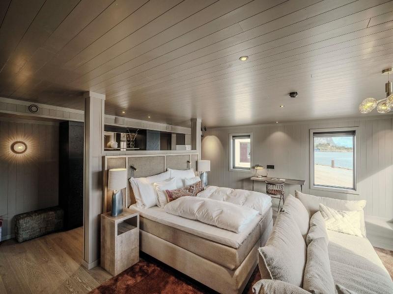 Henningsvã¦r Bryggehotell - By Classic Norway Ho image
