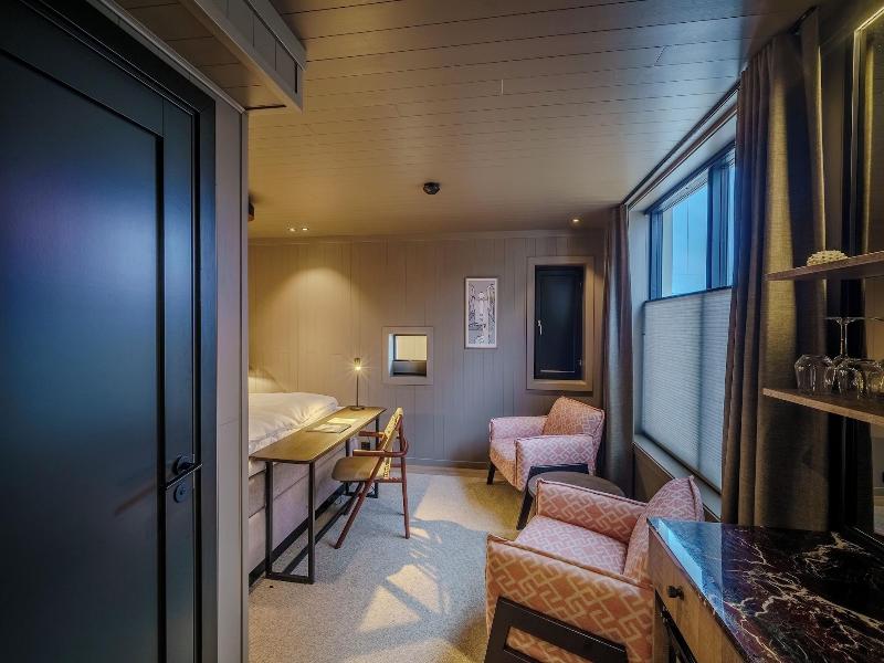 Henningsvã¦r Bryggehotell - By Classic Norway Ho image