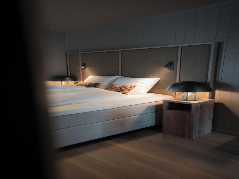 Henningsvã¦r Bryggehotell - By Classic Norway Ho image