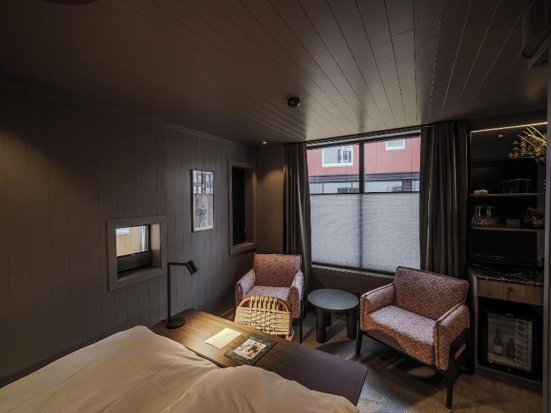 Henningsvã¦r Bryggehotell - By Classic Norway Ho image