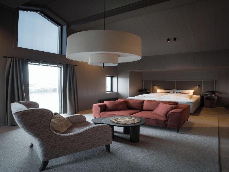 Henningsvã¦r Bryggehotell - By Classic Norway Ho image