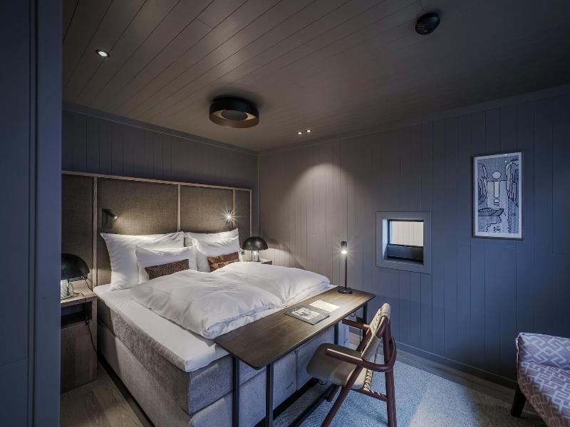 Henningsvã¦r Bryggehotell - By Classic Norway Ho image