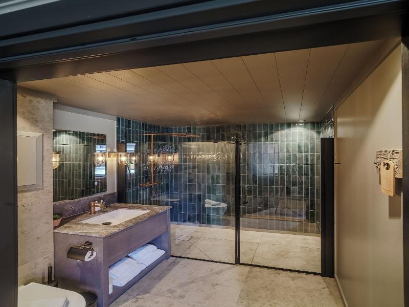 Henningsvã¦r Bryggehotell - By Classic Norway Ho image